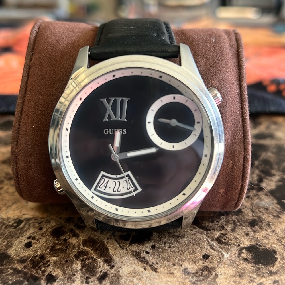 Unisex GUESS oversized Watch